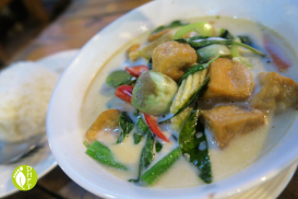 Cafe del Sunshine Lonely Beach Thai gruener Curry vegetarisch